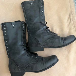 Steve Madden gray boots size 10